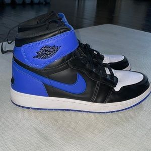 Nike Air Jordan 1 Hi FlyEase